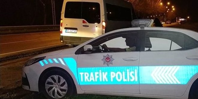 Maket trafik polis araçlarının tepe lambaları çalındı