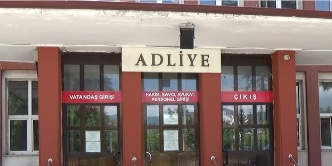 Bolu'da 4 eski polis ile 1 öğretmen hakim karşısına çıktı
