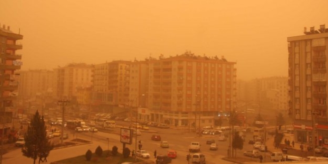 Meteorolojiden kuvvetli rüzgar ve toz taşınımı uyarısı