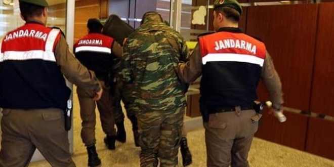 Tutuklu iki yunan askerinin tutukluluğa itiraz edildi
