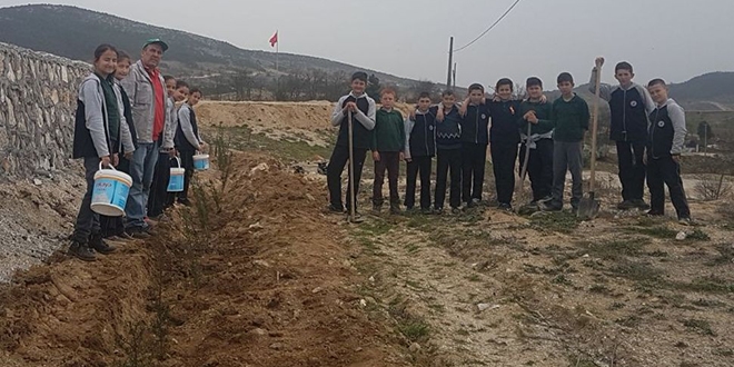 İtalya'da gördü, köy okuluna uyguladı