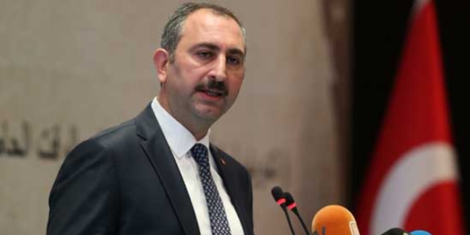 Bakanı Gül: 6 kişi hakkında kırmızı bülten çıkarıldı