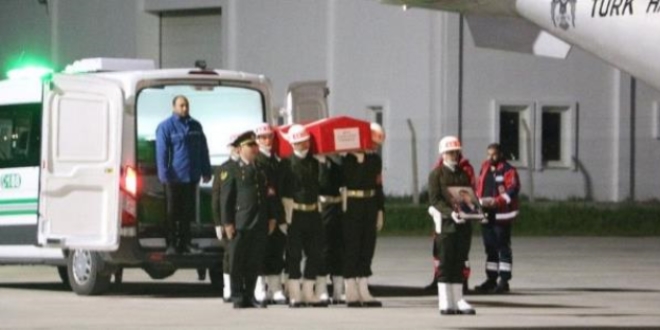 Şehit UMKE görevlisinin naaşı Erzurum'a getirildi