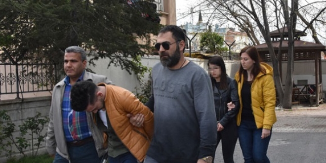 Sevgilisinin eski erkek arkadaşını Instagram'da tuzak kurup, bıçakladı