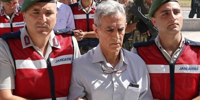Darbeci Akın Öztürk'ün önü böyle açıldı