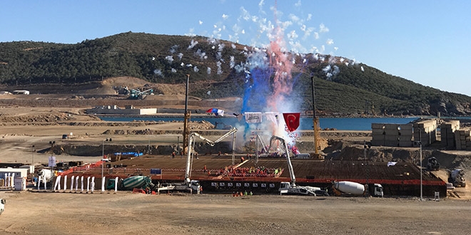 Türkiye'nin ilk nükleer santralinin temeli atıldı