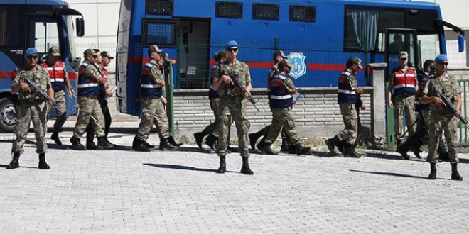 Darbe sanığı general taksiyle kaçmış
