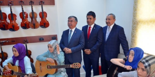 Yılmaz: Eğitime en fazla pay ayıran ülkelerden birisiyiz