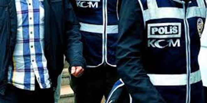Açığa alınan öğretmen ile eski polis beraat etti