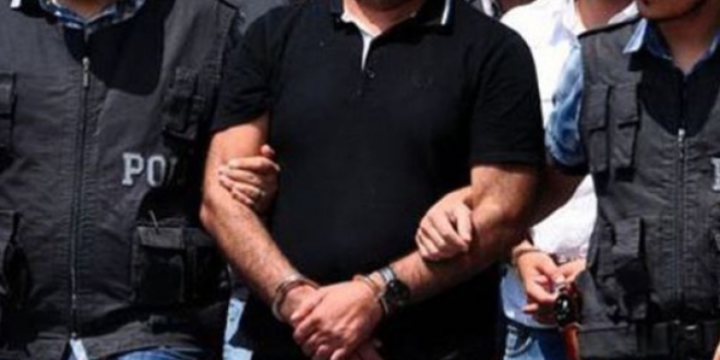 Açığa alınan iki kaymakam gözaltına alındı