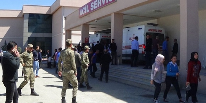 Iğdır'da teröristlerden taciz ateşi: 1'i ağır 2 asker yaralı