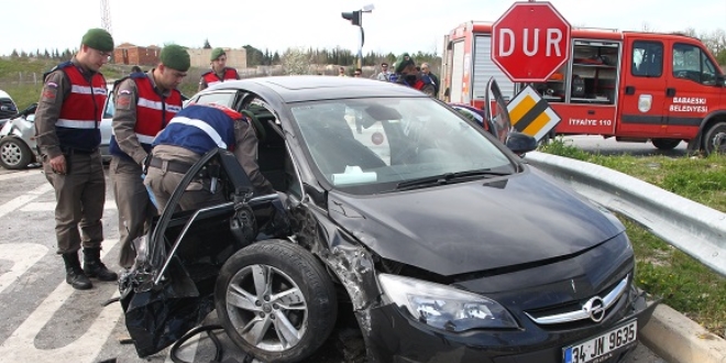Kırklareli'nde iki otomobil çarpıştı: 1 ölü, 5 yaralı