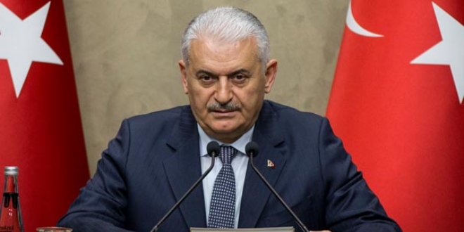 Binali Yıldırım Moğolistan'a geldi