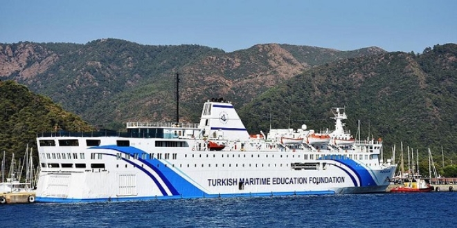 'KKTC ile Antalya arasında haftada üç gemi seferini planlıyoruz'