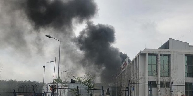 AFAD binası içinde otobüs yangını
