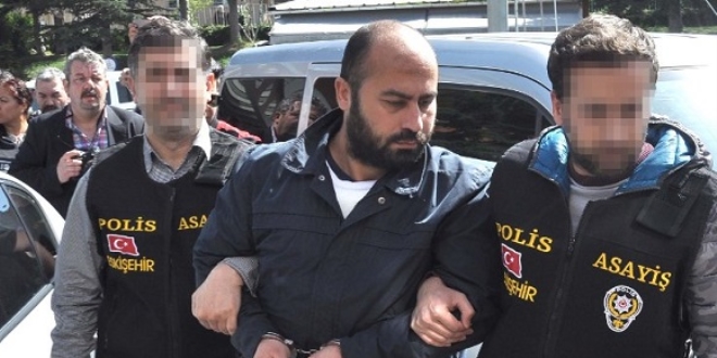 Rektöre kalkan oldu YÖK üyelerine iftira attı