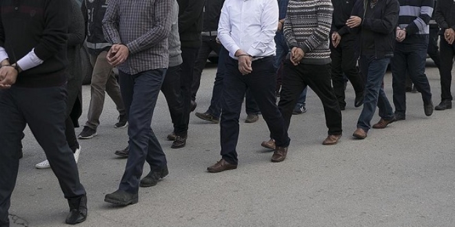 Bir haftada 556 FETÖ zanlısı yakalandı
