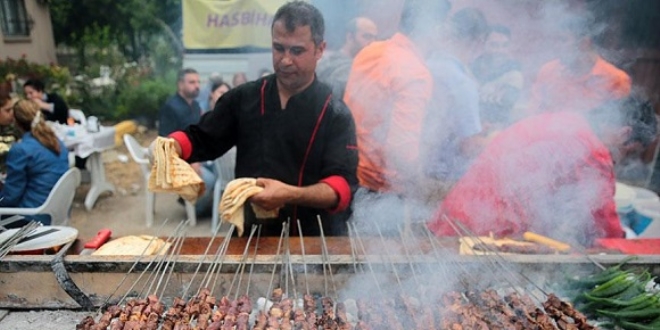 'Adana'ya Gel Ciğerimi Ye'