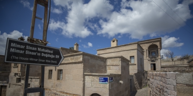 Mimar Sinan Müze Evi'nin gönüllü rehberi