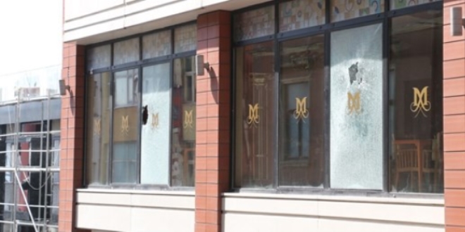 Taksim'de otele silahl� sald�r�