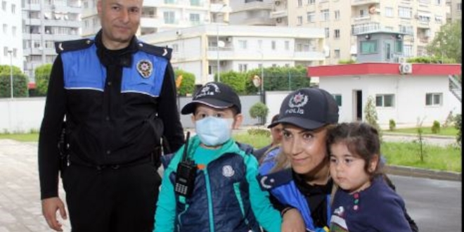 Lösemi hastası Ayaz'ın hayalini emniyet müdürü gerçekleştirdi
