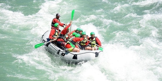 Turizmin başkentinde rafting heyecanı