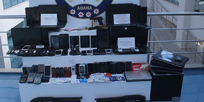 Polis vatandaşın 14 milyon 400 bin lirasını kurtardı