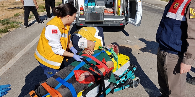 Sanat Kabakl Burdur'da trafik kazas geirdi