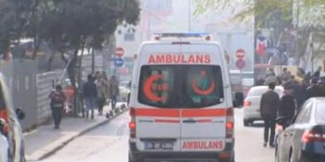 Lise öğrencisi okulda arkadaşını bıçakladı