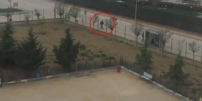 İki eğitimciyi vuran polis, bir ay önce okulu basmış
