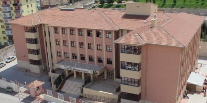 Bazı okullar veliye ev taşıttıracak