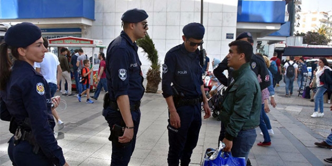 Kar��yaka �ar��s�nda bomba alarm�