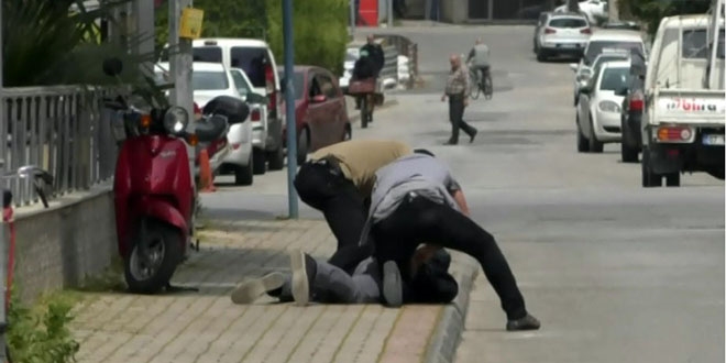 Polis pusu kurdu, dolandırıcıyı suçüstü böyle yakaladı