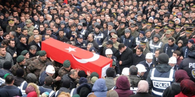 Şehit Uzman Çavuş Pampal son yolculuğuna uğurlandı