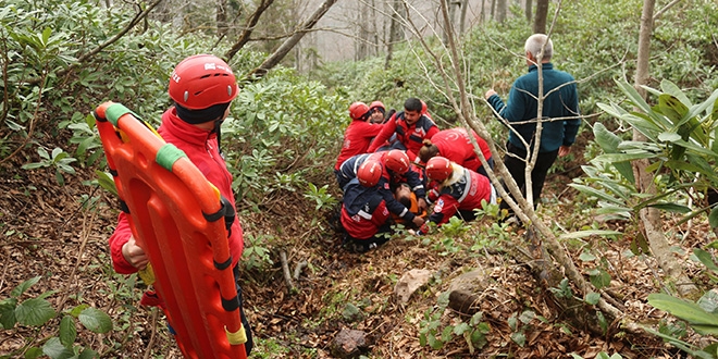 UMKE personeline 'harita ve pusula kullan�m�' e�itimi