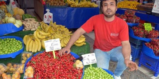Manisa'da kirazın kilosu 30 lira