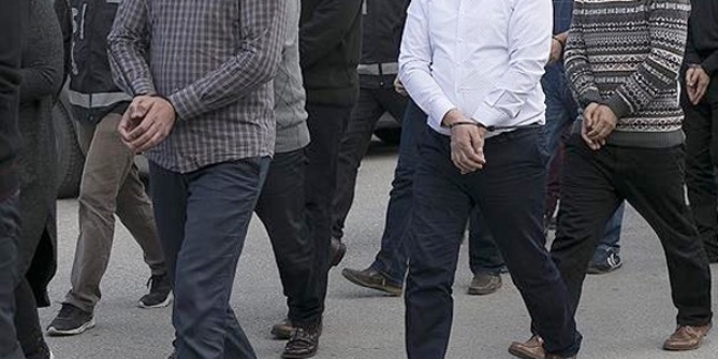 Kayseri'de FET operasyonu: 9 muvazzaf asker tutukland