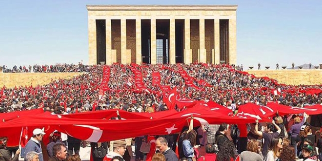 TSK: Anıtkabir 23 Nisan günü akşam 21:00'a kadar açık
