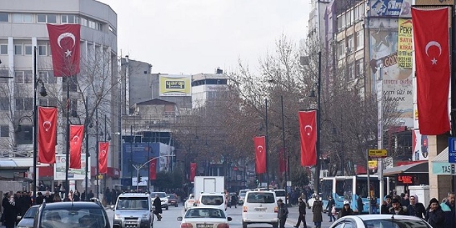 �niversite m�jdesi Malatya'da sevin�le kar��land�