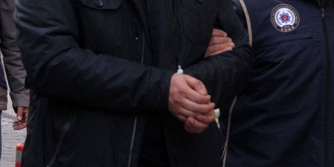 FETÖ'den aranan çift hücre evinde yakalandı