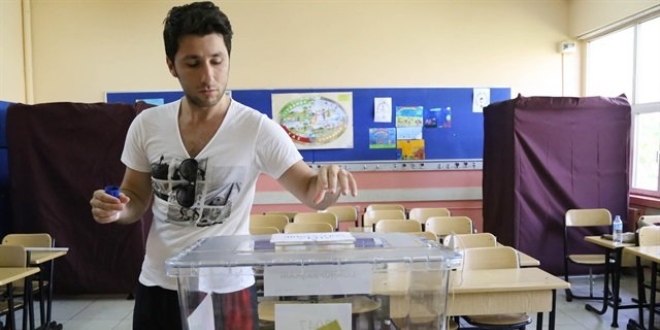 'Seçim 2018' seçme yaşında 1 sene oynattı