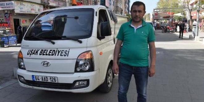 Bulduğu 6 bin TL'yi teslim eden şoföre ödül