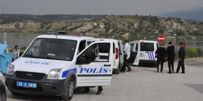 Ağaca asılı bulundu, cebinden borç ihtarı çıktı