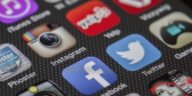 Sosyal medyada kullanclarn 'telifle' imtihan
