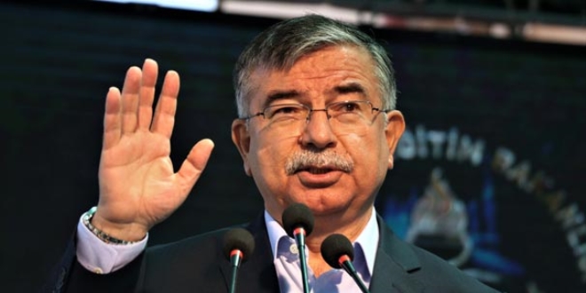 Bakan Yılmaz müjdeyi verdi: Klavyeli bilgisayar dağıtacağız