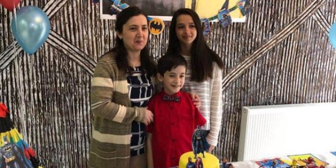 Şehit çocuğuna doğum günü kutlaması