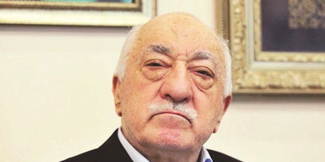 FETÖ elebaşından halka hakaret