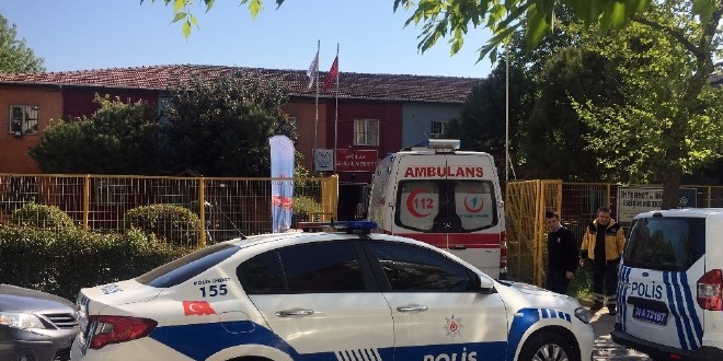 Gençlik merkezi görevlisi kendisini asarak intihar etti