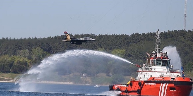 SOLOTÜRK'ün '23 Nisan' gösterisi nefes kesti