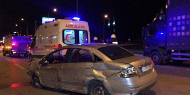 Araçlar kafa kafaya çarpıştı: 4'ü çocuk 9 yaralı